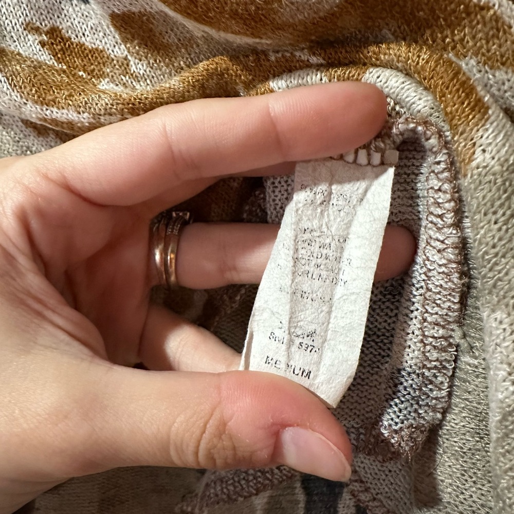 Entro Women's V-Neck Tie-Dye Tee in Beige, Brown & Gray - Picture 4 of 4